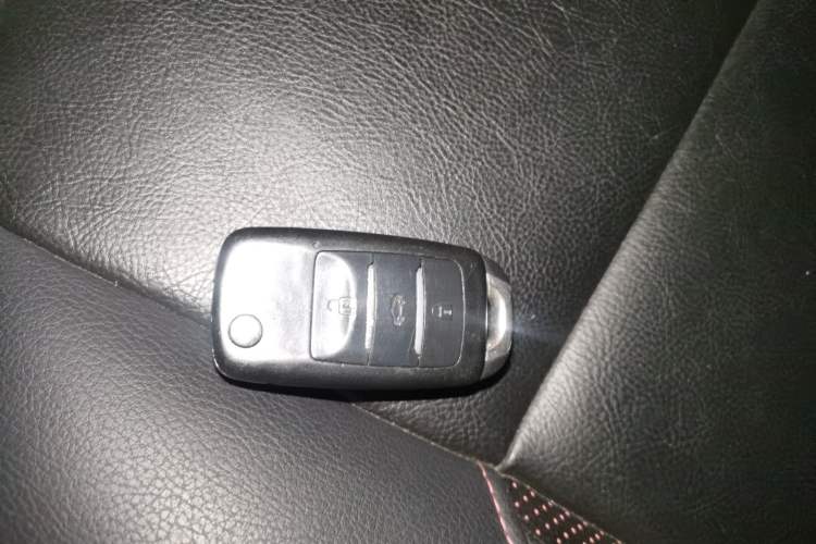 Used Changan CS35 2016 1.6L Automatic Luxury Model China V Standard