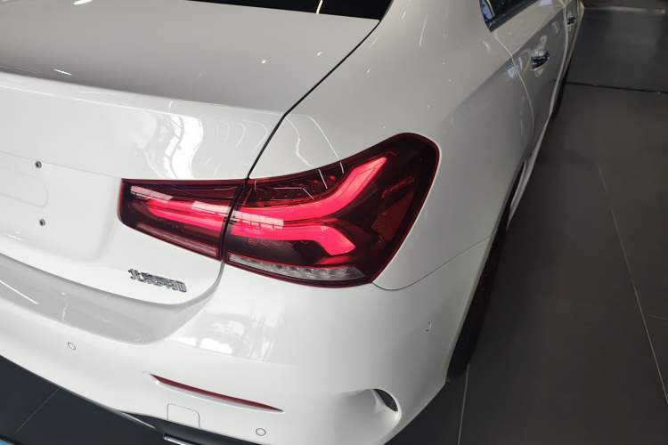 Used Mercedes-Benz A-Class 2022 Revised Version A 200 L Sport Sedan Fashionable Style