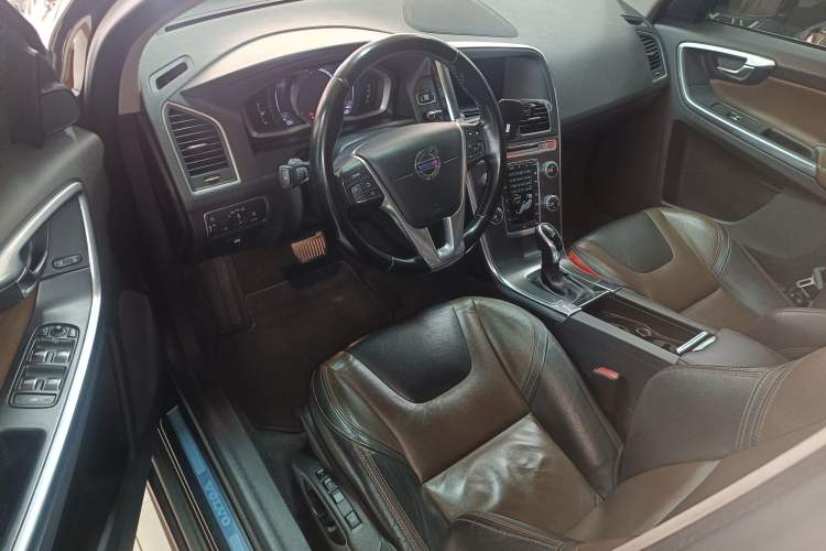 Used Volvo XC60 2016 T5 Smart Version