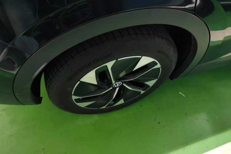 Used Volkswagen ID.4 CROZZ 2025 Pure Edition Right Rear Wheel Hub