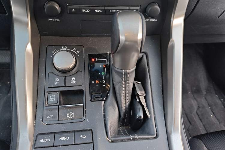 Used Lexus NX 2015 200 Front-Wheel Drive X-Trail SE Edition