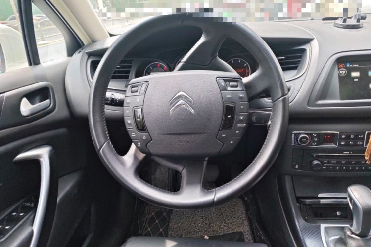 Used Citroen C5 2014 1.6T Automatic Luxury Model Steering Wheel