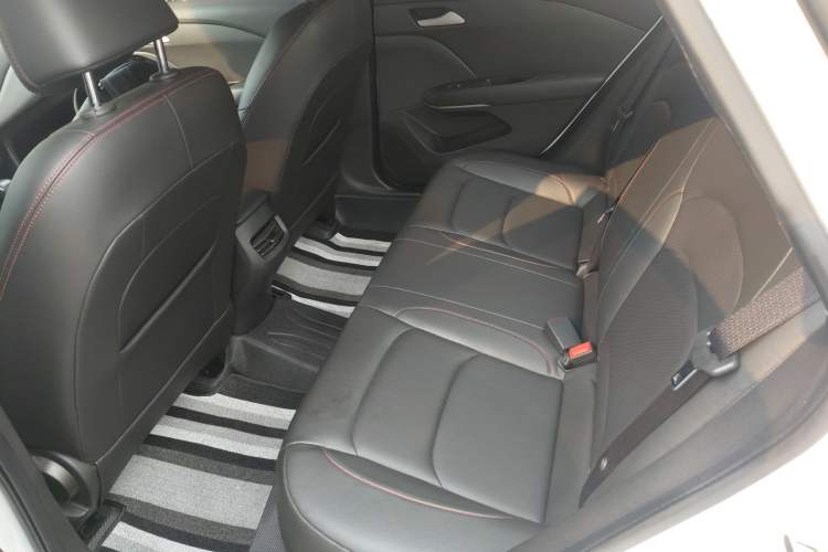 Used Chevrolet Monza 2020 Light Hybrid Redline 320T Dual-Clutch Joyful Edition Left Rear Seat