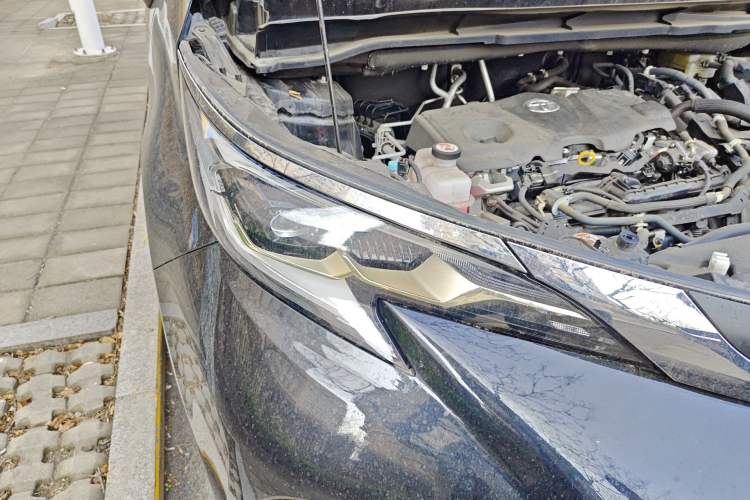 Used Toyota Granvia 2023 2.5L Hybrid Comfort Edition Right Front Headlight