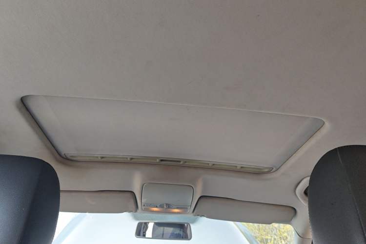 Used Volkswagen Bora 2013 1.6L Manual Comfort Model Headliner