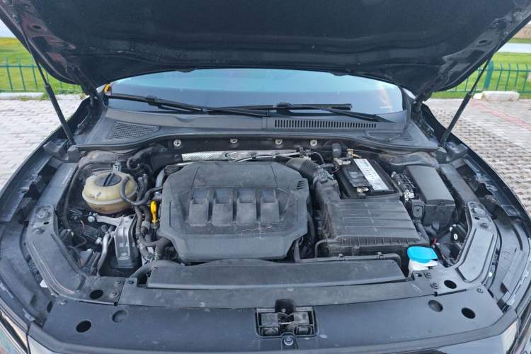 Used Volkswagen Passat 2022 330TSI Starry Luxury Edition Engine Bay