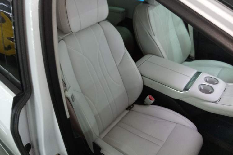 Used XPeng X9 2024 702 Ultra-Long Range Max