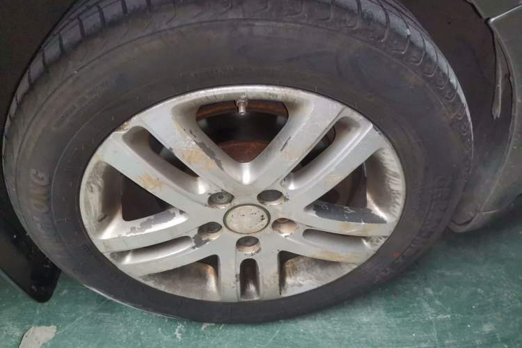 Used Volkswagen Sagitar 2009 1.6L Manual Fashion Model with Leather Interior