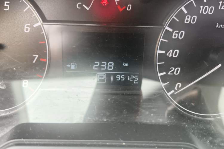 Used Nissan Tiida 2016 1.6L CVT Cool Dynamic Edition