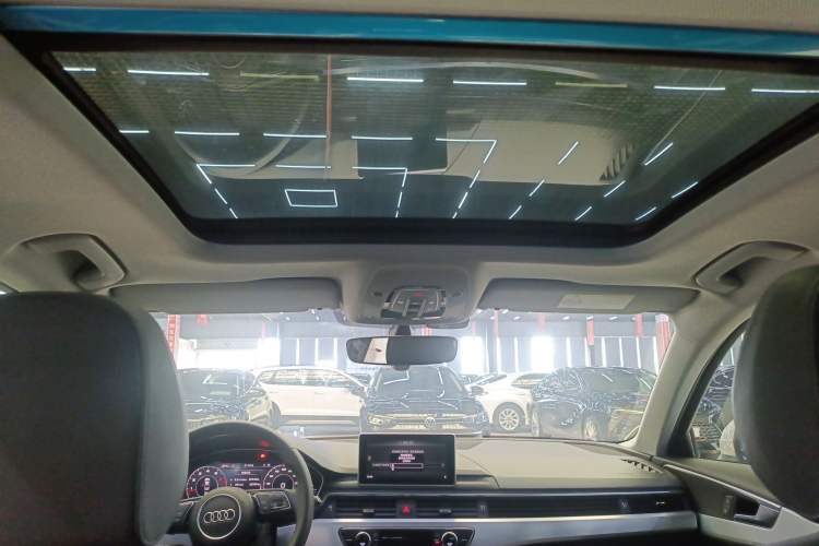 Used Audi A4L 2018 30th Anniversary Edition 40 TFSI Fashion Model