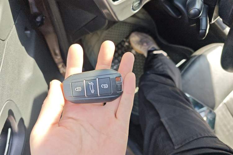 Used Peugeot 301 2014 1.6L Automatic Prestige Edition Vehicle Key