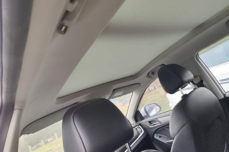 Used Roewe RX5 2018 20T Two-Wheel Drive Automatic Internet Smart Edition