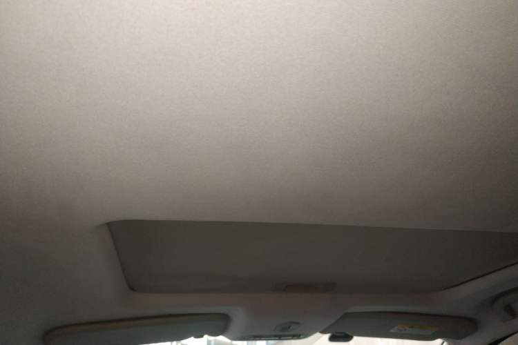 Used Venucia T70 2015 2.0L CVT Smart Edition Headliner