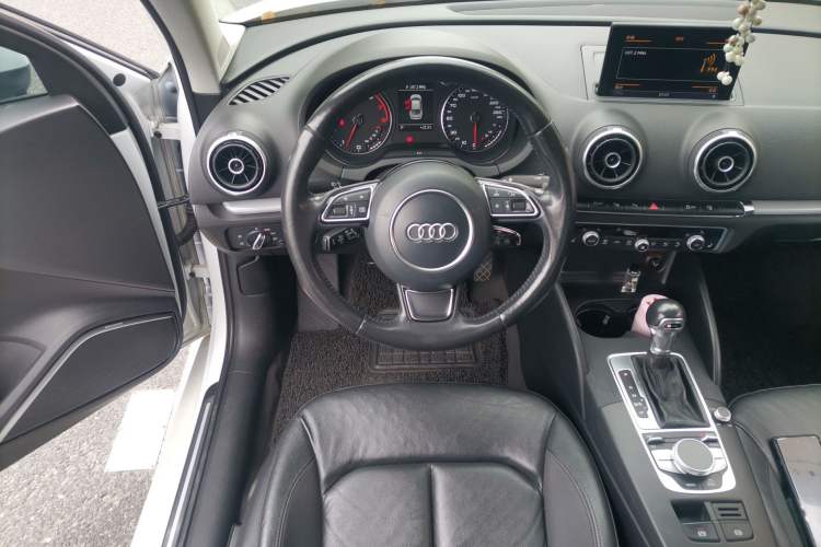 Used Audi A3 2015 Limousine 40 TFSI Automatic Comfort Model
