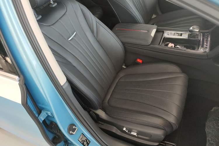 Used Hongqi H5 2024 1.5T HEV Smart Connect Flagship Edition