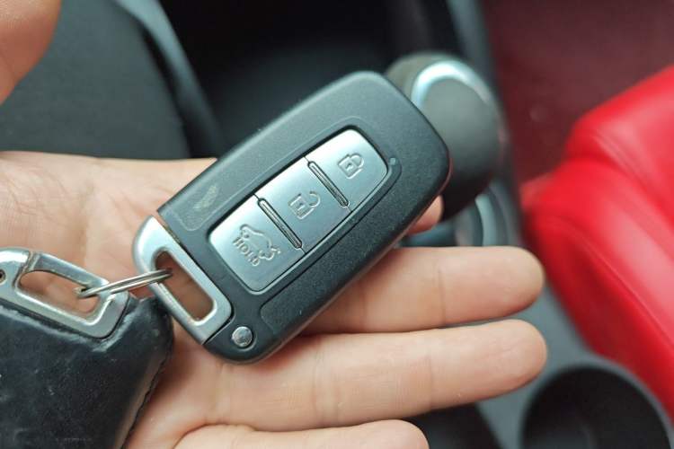 Used Hyundai Veloster 2015 1.6T Automatic Luxury Edition
