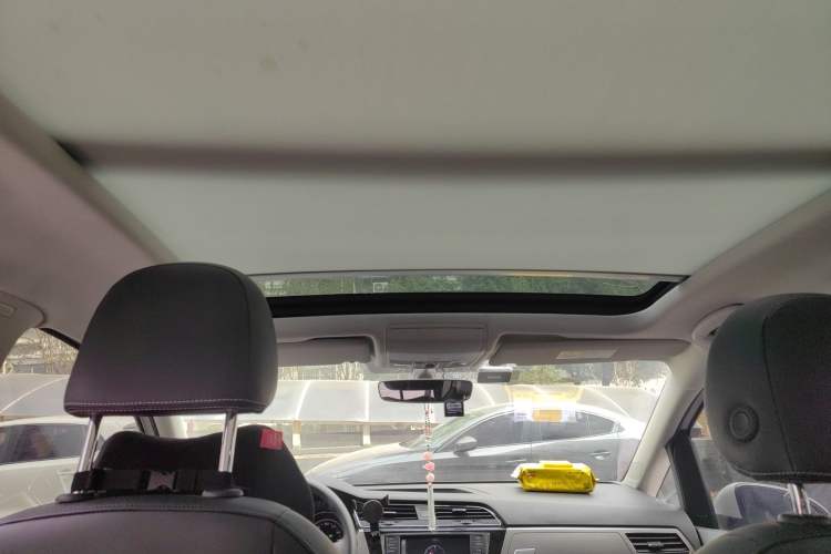 Used Volkswagen Touran 2021 Touran L 280TSI DSG Comfort Edition 7 Seats Headliner