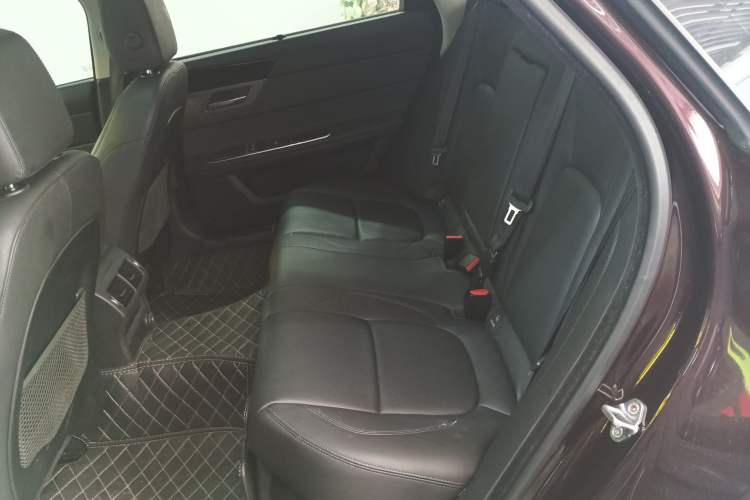 Used Jaguar XFL 2020 XFL 2.0T P200 Two-Wheel-Drive Rally Flag Edition