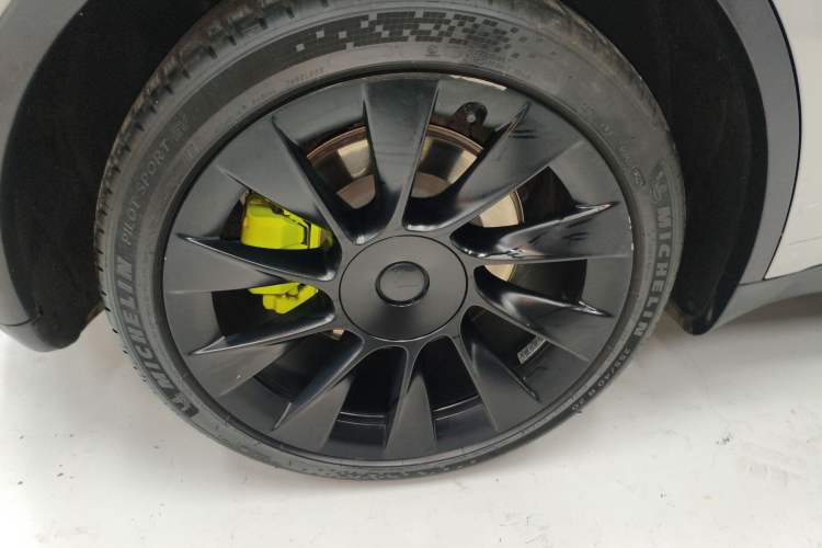 Used Tesla Model Y 2022 Revised Version Long-Range All-Wheel Drive Exterior 5