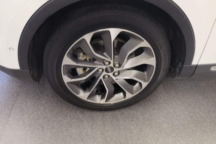 Used Lincoln Nautilus 2021 2.0T Four-Wheel Drive Luxury Edition Left Front Wheel Hub