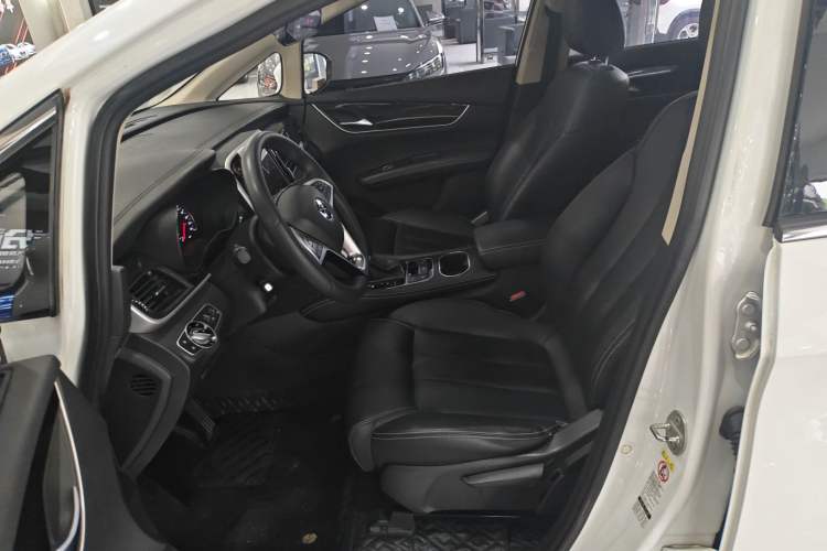 Used BYD Song MAX 2017 1.5T Automatic Smart Connect Elite 7-Seater
