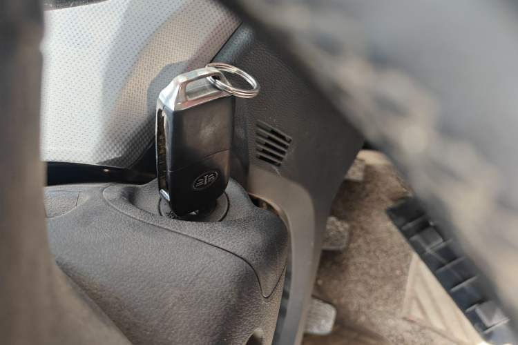 Used FAW Senya R7 2017 1.6L Manual Luxury Model