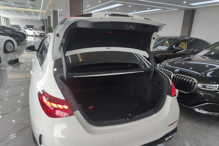 Used Mercedes-Benz C-Class 2023 Restyled C 260 L Night Edition Sports Version