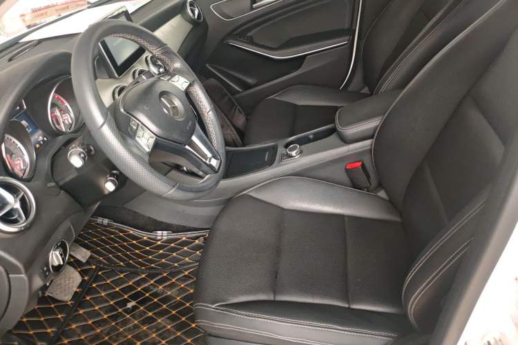 Used Mercedes-Benz GLA 2016 GLA 200 Fashion Model
