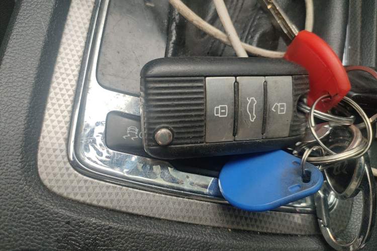 Used Roewe i6 2017 20T Automatic Internet ZhiZun Edition