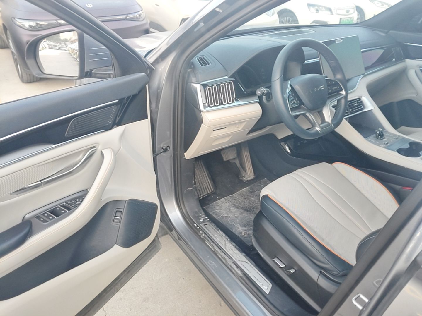 BYD Song PLUS New Energy 2024 HONOR Edition DM-i 150km Flagship PLUS — снимка 18