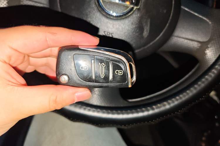 Used Nissan Sunny 2011 1.5XE CVT Comfort Edition Vehicle Key