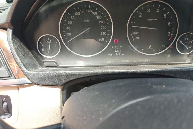 Used BMW 3 Series 2013 Facelift 328Li Luxury Design Package Odometer Close Up