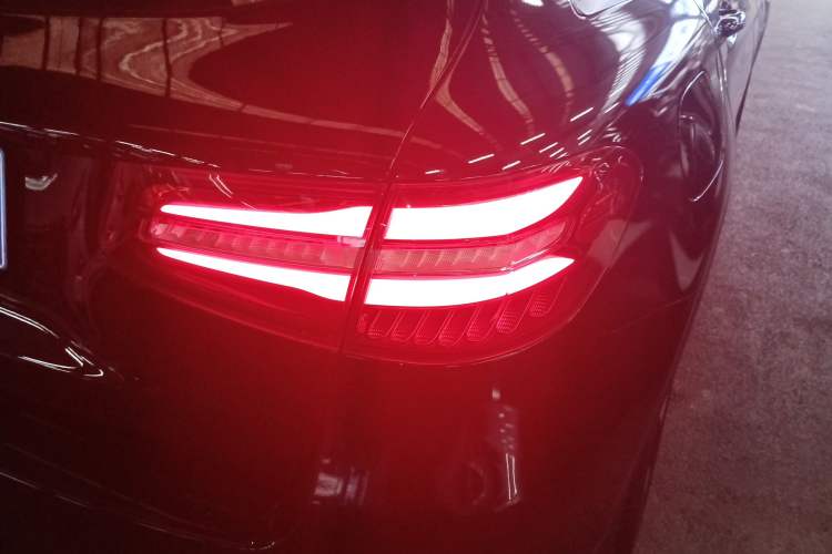 Used Mercedes-Benz GLC 2018 Refreshed GLC 300 4MATIC Dynamic Edition
