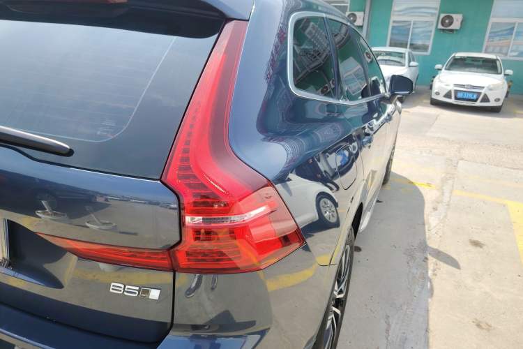 Used Volvo XC60 2023 B5 4x4 Smart Luxury Edition