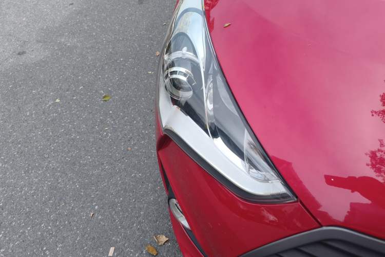 Used Hyundai Veloster 2015 1.6T Automatic Luxury Edition Right Front Headlight