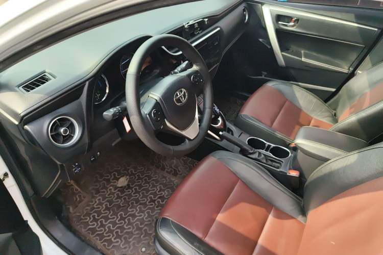 Used Toyota Corolla 2018 Dual-Engine 1.8L E-CVT Smart Edition