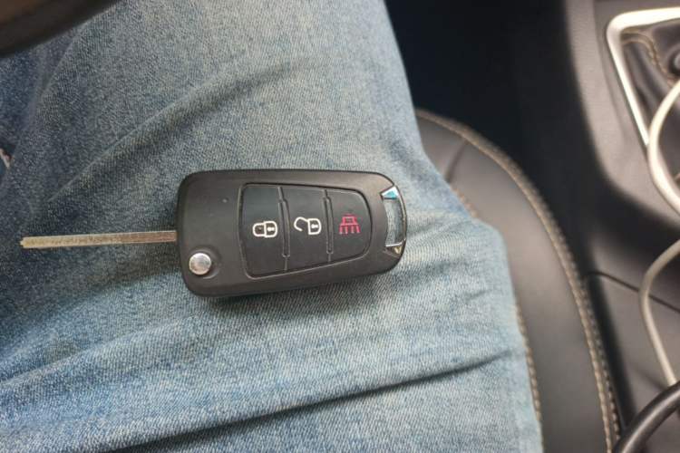 Used Great Wall Wingle 7 2022 2.0T Gasoline Two-Wheel Drive Value Edition Big Double GW4C20B Vehicle Key