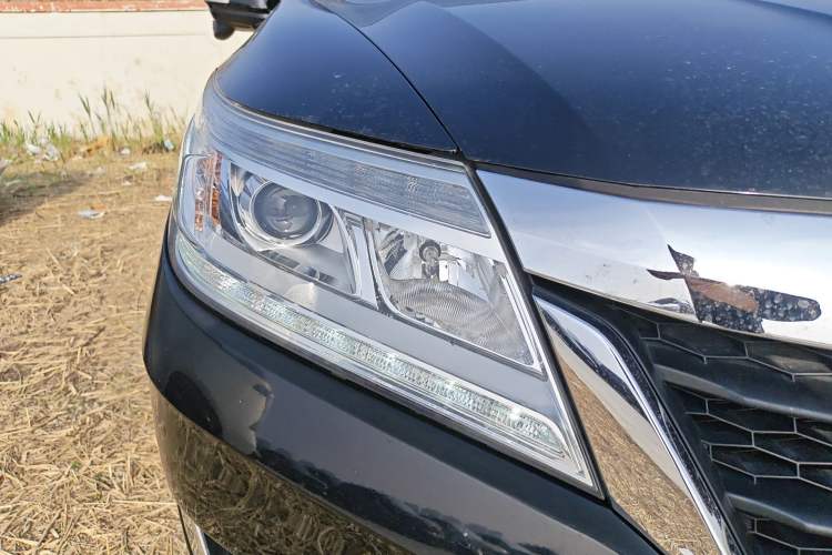 Used Honda Crider 2016 1.8L CVT Leading Edition Right Front Headlight