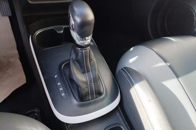Used Roewe Clever 2022 311km QiQi BoBo Edition Gear Lever