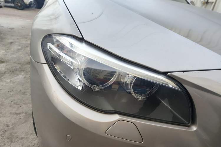 Used BMW 5 Series 2014 520Li Elegant Model
