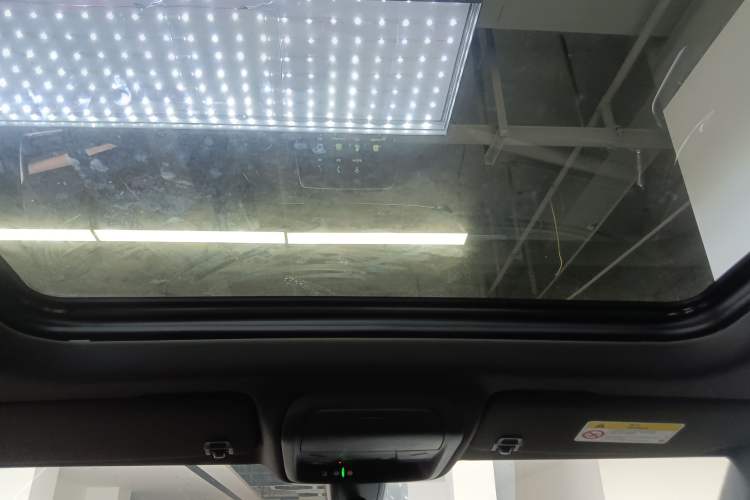 Used Cadillac XT4 2021 28T Two-Wheel Drive Leading Version
