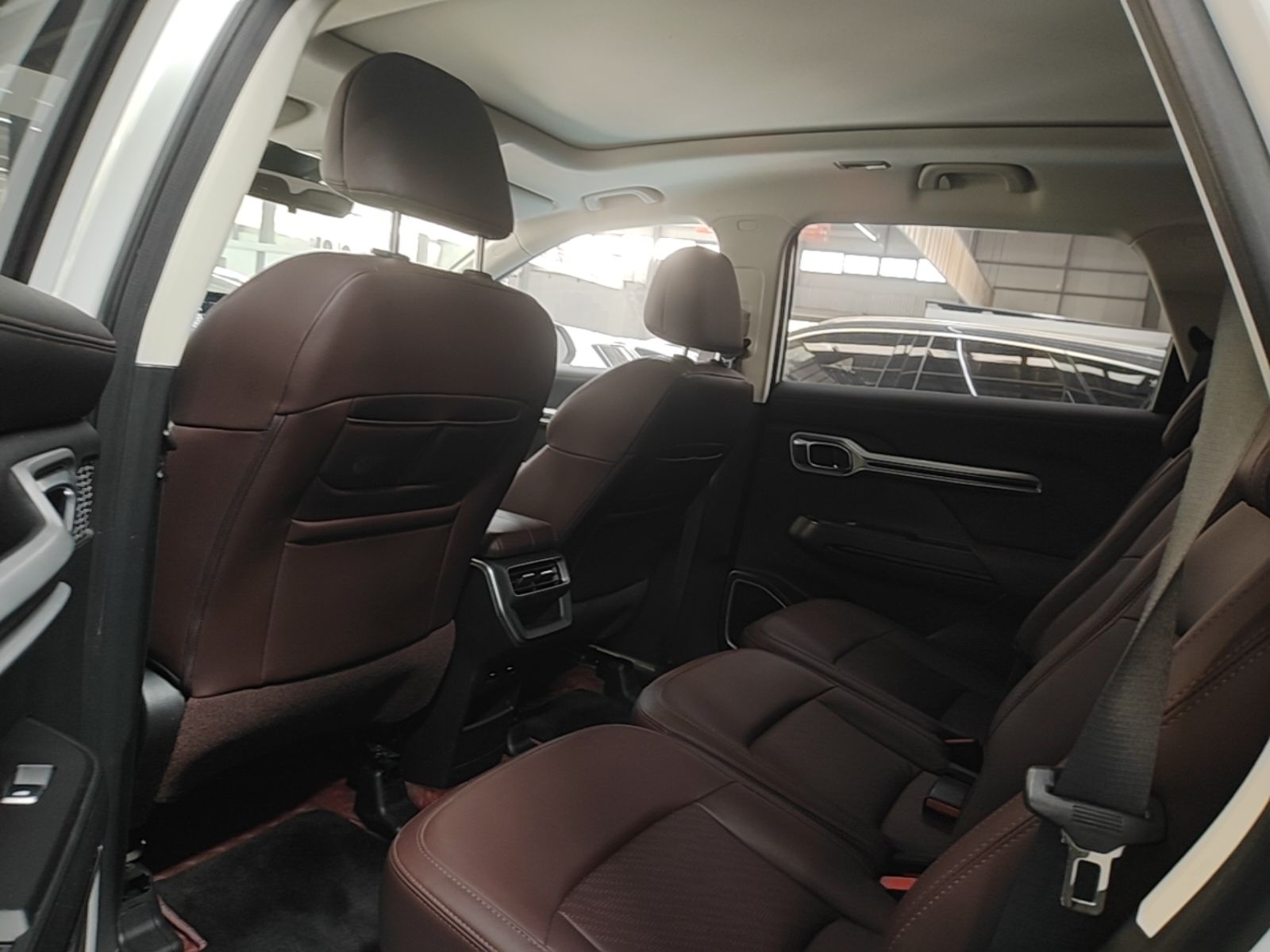 Geely Auto Haoyue 2022 1.8TD DCT Luxury 7-Seater — снимка 20