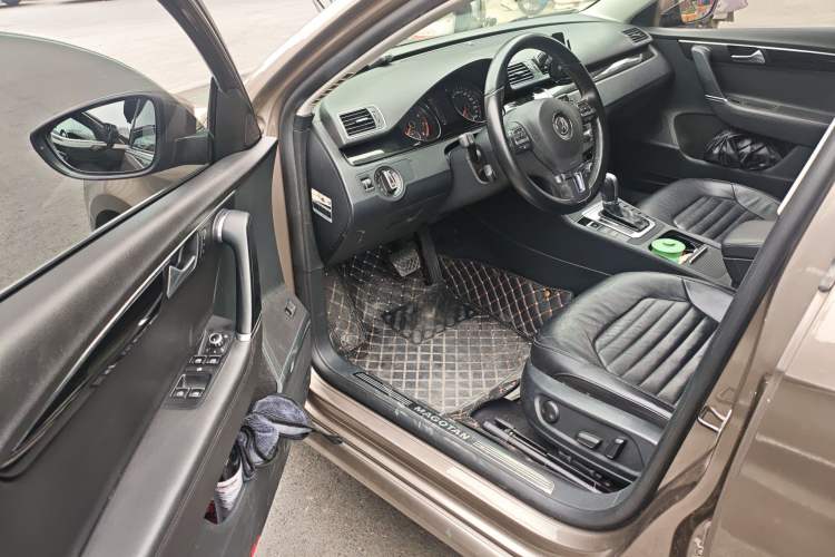 Used Volkswagen Magotan 2012 Revised Version 2.0 TSI Luxury Edition