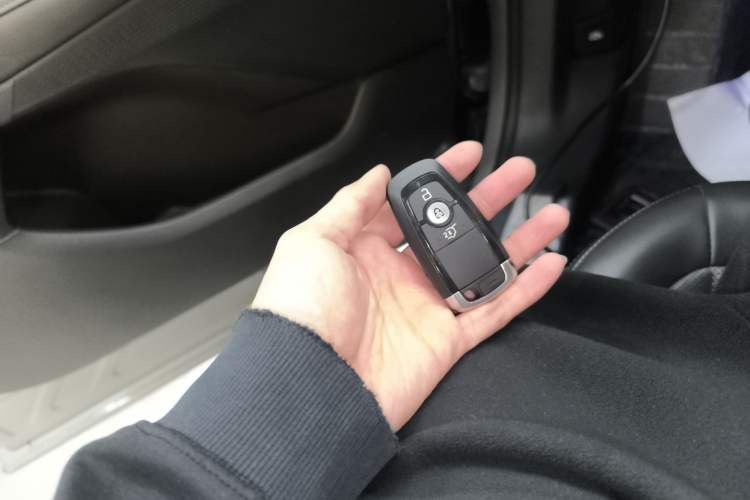 Used Ford Edge 2025 Ford Explorer L 2.0T EcoBoost E-Hybrid Four-Wheel-Drive 7-Seater Supreme Model
