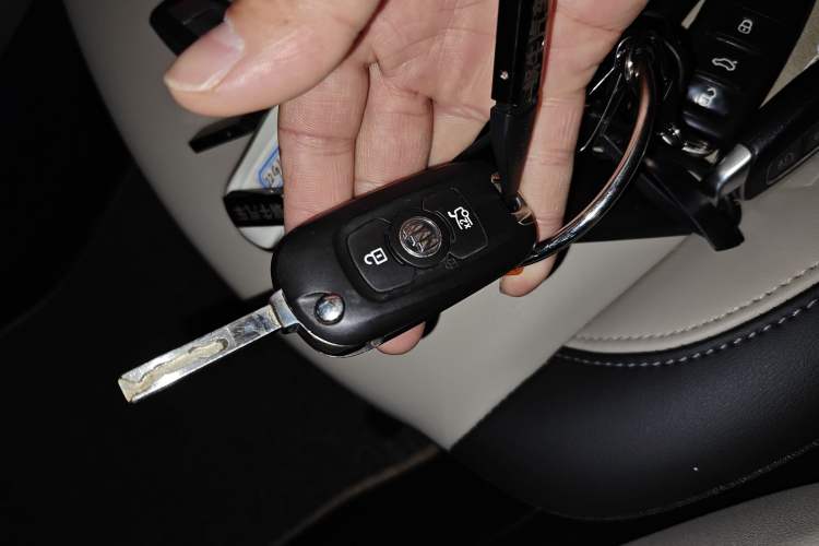 Used Buick Verano 2019 Sedan 15S Automatic Leading Model Vehicle Key