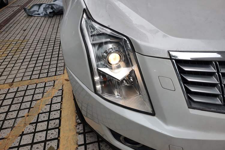 Used Cadillac SRX 2014 3.0L Comfort Model
