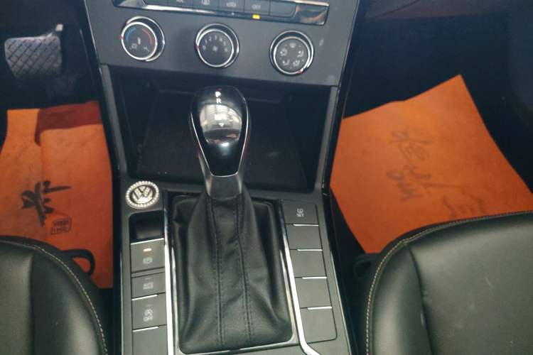 Used Volkswagen Passat 2020 Revised Version 280TSI Business Edition China VI Standard
