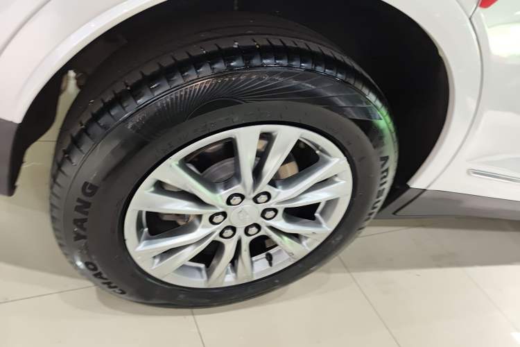 Used Cadillac XT5 2021 28T Luxury Model