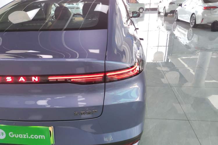 Used Nissan N6 2026 Model 180 Max Right Rear Taillight