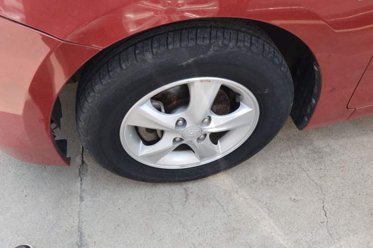 Used Hyundai Verna Ray 2014 1.4L Automatic GLX Exterior 4